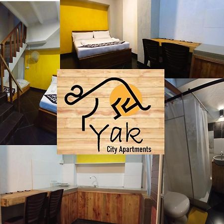 Yak City Apartments Канди Экстерьер фото
