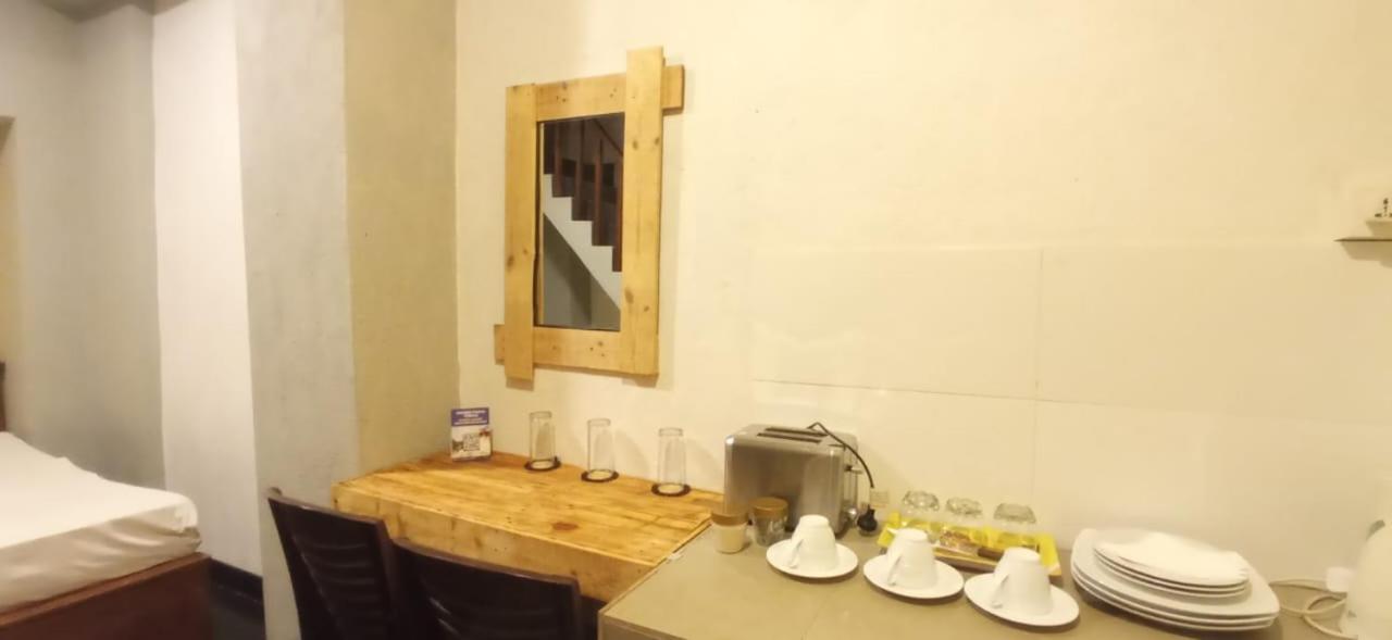 Yak City Apartments Канди Экстерьер фото