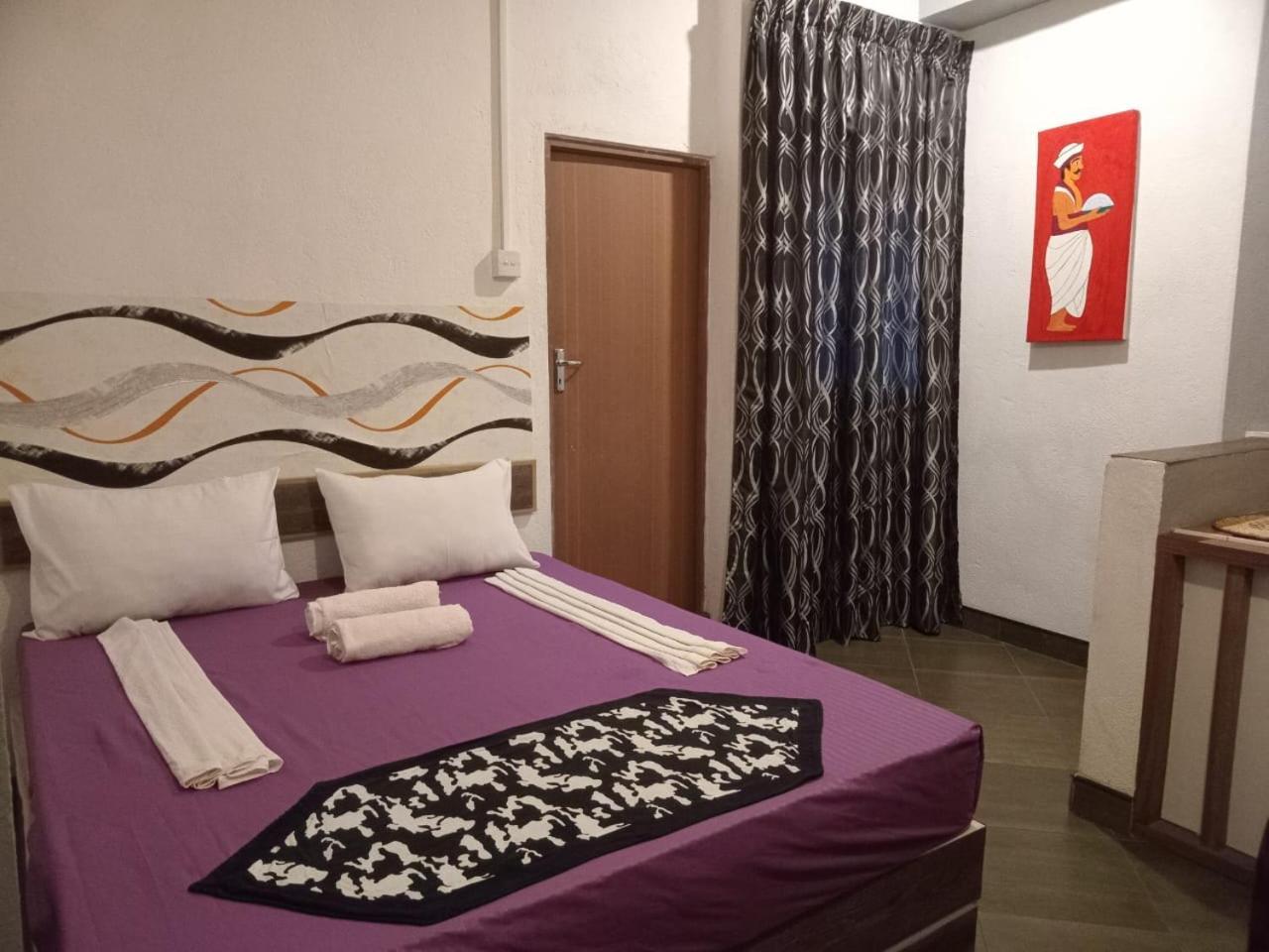 Yak City Apartments Канди Экстерьер фото